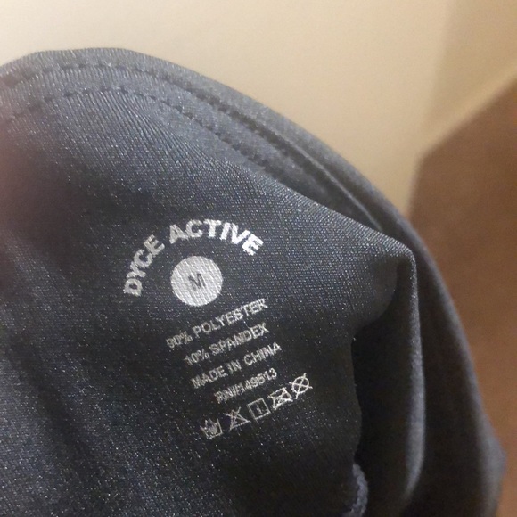 Work out leggings! 90% Polyester 10%Spandex - Picture 5 of 5